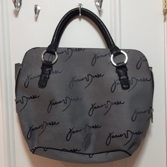 2 for 50! 🛍️ Grey signature junior drake handbag